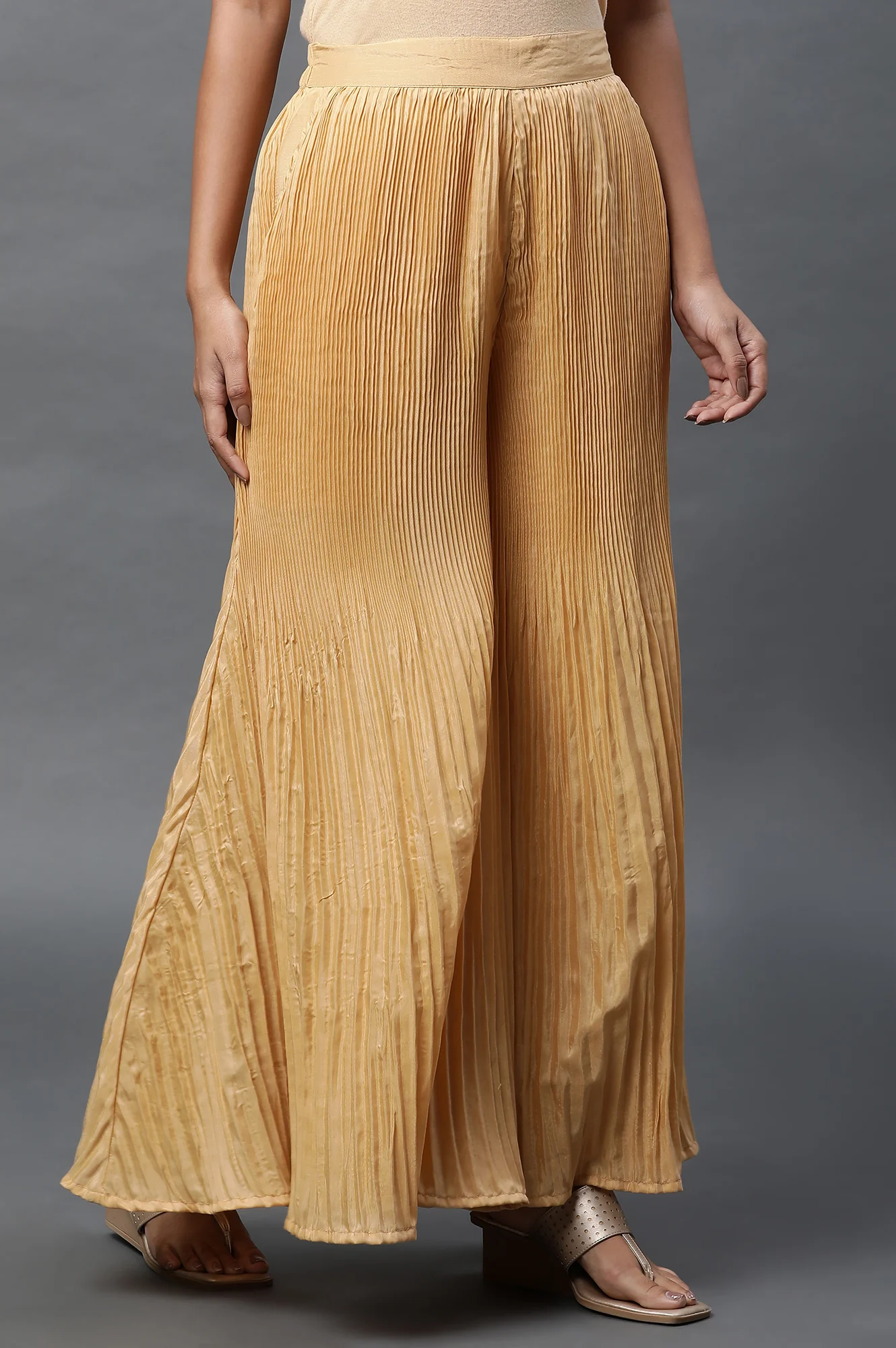 Solid Flared Woven Sharara With Pleats - Image 18