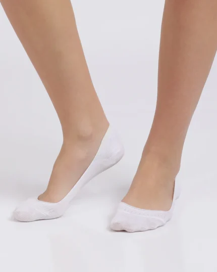 Compact Cotton Stretch No Show Socks With Stay FreshTreatment . white