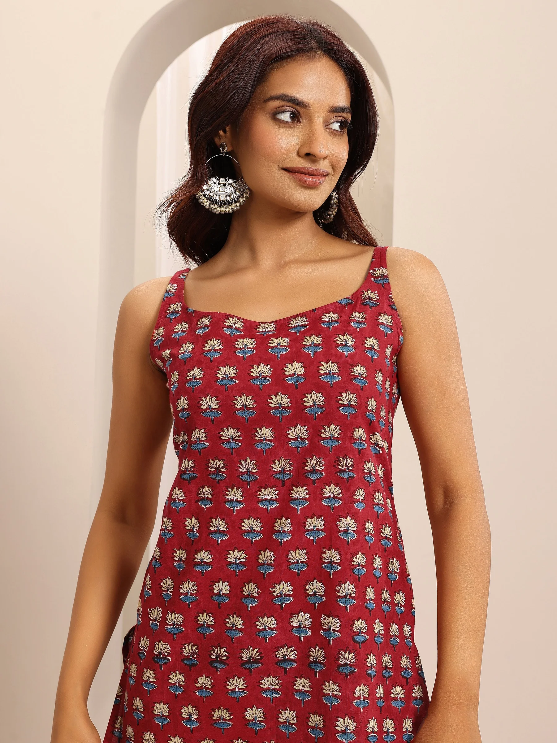 Red Printed Cotton Blend Straight Short Kurti - Image 5